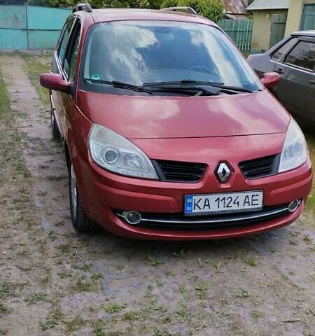 Красный Рено Гранд Сценик, объемом двигателя 1.9 л и пробегом 282 тыс. км за 5500 $, фото 1 на Automoto.ua