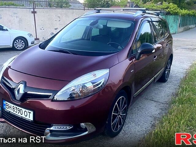 Красный Рено Гранд Сценик, объемом двигателя 1.6 л и пробегом 308 тыс. км за 11000 $, фото 1 на Automoto.ua