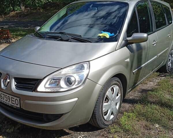 Рено Гранд Сценік 2007 у Кропивницькому (Кіровограді) на Automoto.ua Рено Гранд Сценік, об'ємом двигуна 1.6 л та пробігом 201 тис. км за 5700 $, фото 1 на Automoto.ua