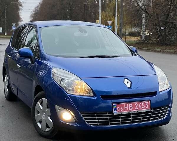 Рено Гранд Сценик, объемом двигателя 2 л и пробегом 200 тыс. км за 7999 $, фото 1 на Automoto.ua