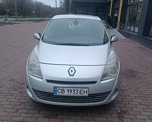 Рено Гранд Сценик, объемом двигателя 2 л и пробегом 238 тыс. км за 7550 $, фото 1 на Automoto.ua