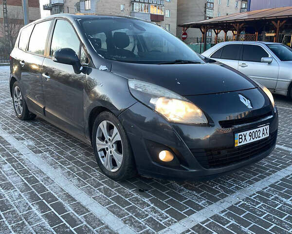 Рено Гранд Сценик, объемом двигателя 0 л и пробегом 247 тыс. км за 7500 $, фото 1 на Automoto.ua