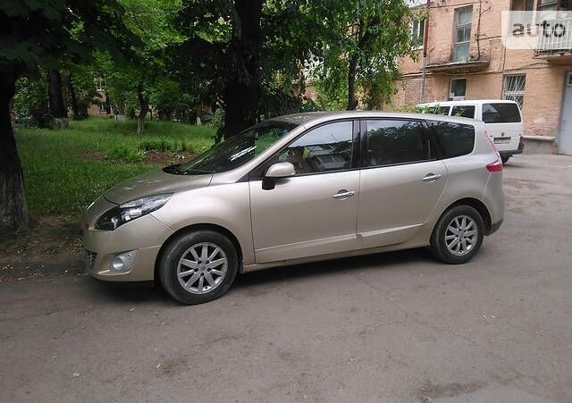 Рено Гранд Сценік, об'ємом двигуна 0 л та пробігом 1 тис. км за 8700 $, фото 1 на Automoto.ua