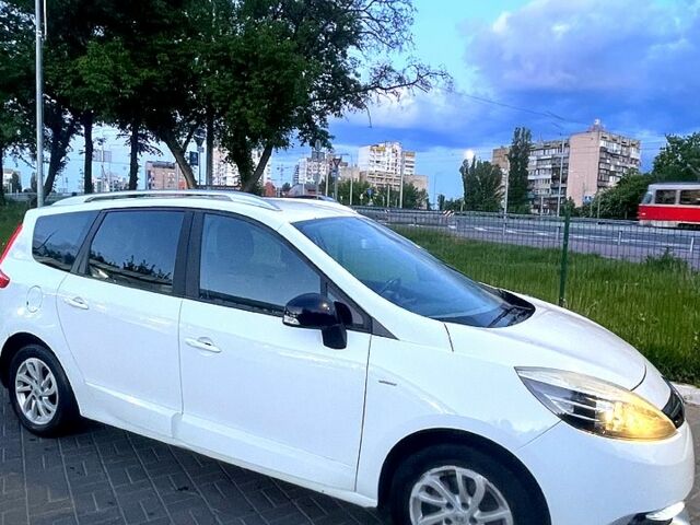 Рено Гранд Сценік, об'ємом двигуна 1.4 л та пробігом 300 тис. км за 9300 $, фото 1 на Automoto.ua