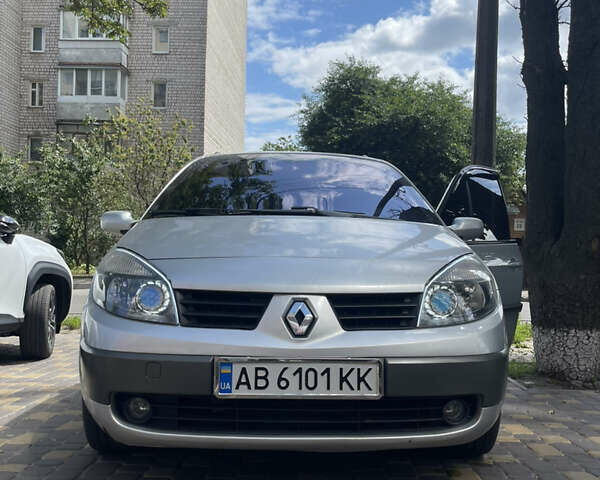 Сірий Рено Гранд Сценік, об'ємом двигуна 1.9 л та пробігом 297 тис. км за 6500 $, фото 1 на Automoto.ua