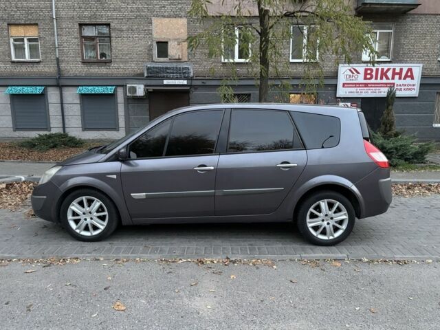 Серый Рено Гранд Сценик, объемом двигателя 1.6 л и пробегом 212 тыс. км за 4500 $, фото 1 на Automoto.ua