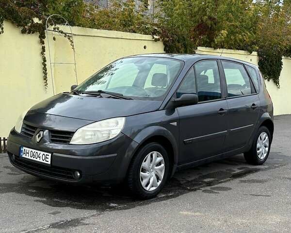 Серый Рено Гранд Сценик, объемом двигателя 1.6 л и пробегом 252 тыс. км за 4600 $, фото 1 на Automoto.ua