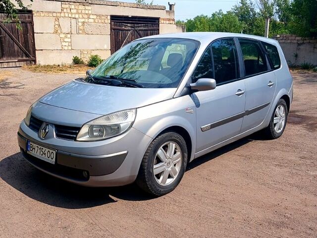 Серый Рено Гранд Сценик, объемом двигателя 1.9 л и пробегом 230 тыс. км за 3650 $, фото 1 на Automoto.ua