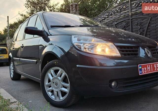 Рено Гранд Сценік 2005 у Луцьку на Automoto.ua Сірий Рено Гранд Сценік, об'ємом двигуна 1.6 л та пробігом 220 тис. км за 4899 $, фото 1 на Automoto.ua