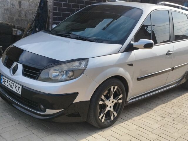 Сірий Рено Гранд Сценік, об'ємом двигуна 1 л та пробігом 424 тис. км за 4700 $, фото 1 на Automoto.ua