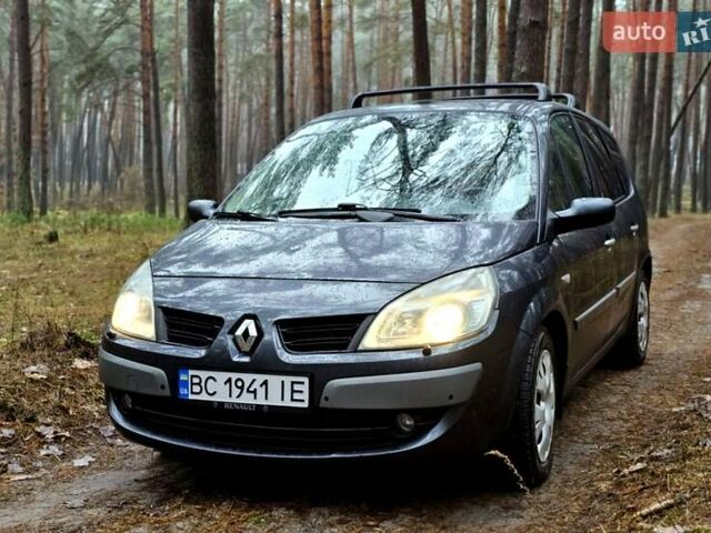 Серый Рено Гранд Сценик, объемом двигателя 1.9 л и пробегом 300 тыс. км за 4800 $, фото 1 на Automoto.ua