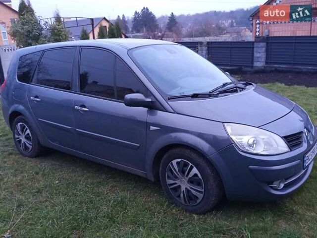 Сірий Рено Гранд Сценік, об'ємом двигуна 2 л та пробігом 259 тис. км за 5000 $, фото 1 на Automoto.ua