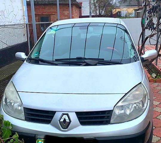 Рено Гранд Сценік 2006 у Первомайськ на Automoto.ua Сірий Рено Гранд Сценік, об'ємом двигуна 16 л та пробігом 230 тис. км за 5200 $, фото 1 на Automoto.ua