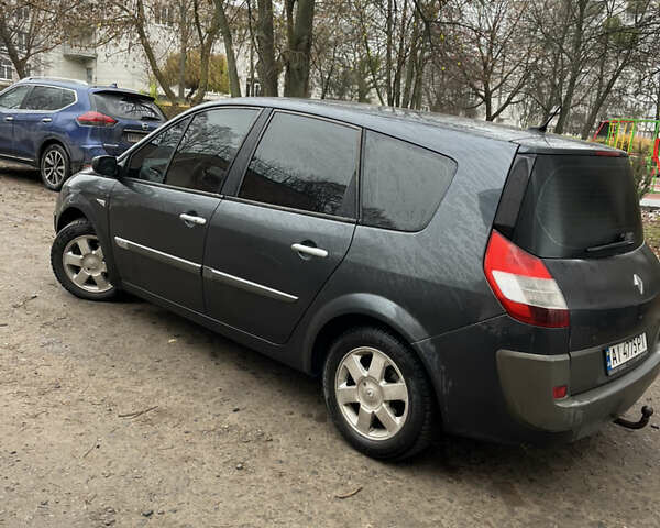 Серый Рено Гранд Сценик, объемом двигателя 2 л и пробегом 328 тыс. км за 4000 $, фото 1 на Automoto.ua