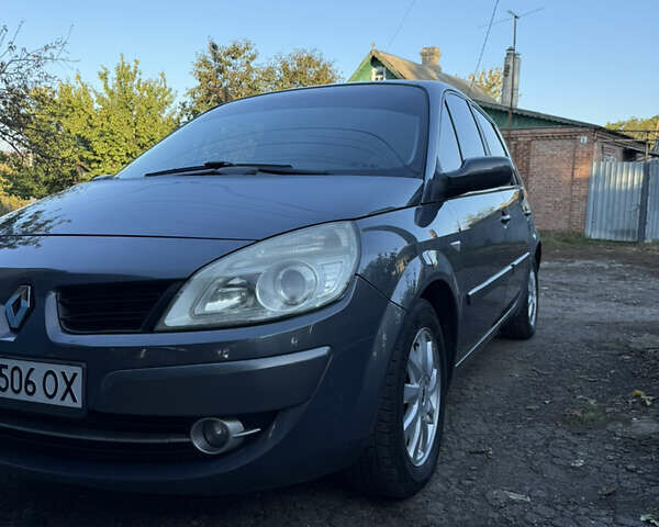 Рено Гранд Сценик 2007 в Славянске на Automoto.ua Серый Рено Гранд Сценик, объемом двигателя 1.6 л и пробегом 207 тыс. км за 5600 $, фото 1 на Automoto.ua