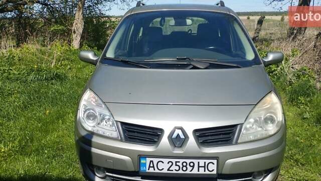 Сірий Рено Гранд Сценік, об'ємом двигуна 2 л та пробігом 214 тис. км за 5450 $, фото 1 на Automoto.ua