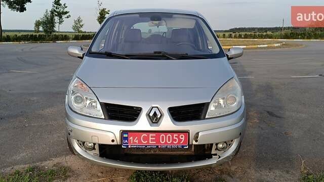 Сірий Рено Гранд Сценік, об'ємом двигуна 2 л та пробігом 75 тис. км за 6500 $, фото 1 на Automoto.ua