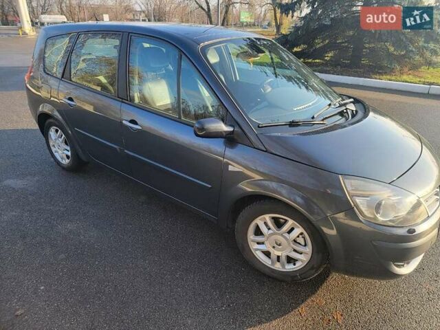 Сірий Рено Гранд Сценік, об'ємом двигуна 2 л та пробігом 195 тис. км за 5600 $, фото 1 на Automoto.ua