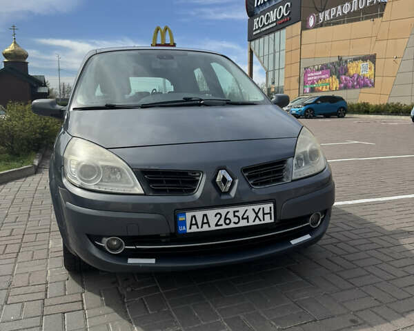 Серый Рено Гранд Сценик, объемом двигателя 1.9 л и пробегом 380 тыс. км за 4800 $, фото 1 на Automoto.ua