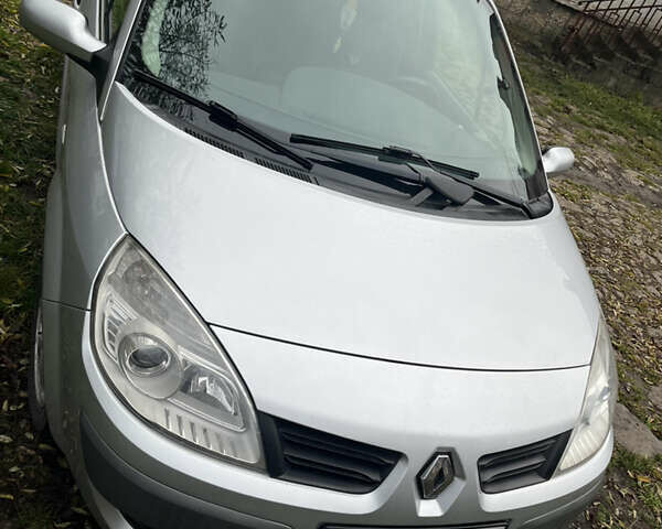 Серый Рено Гранд Сценик, объемом двигателя 1.5 л и пробегом 205 тыс. км за 6300 $, фото 1 на Automoto.ua