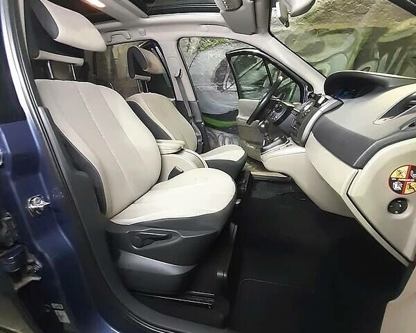 Серый Рено Гранд Сценик, объемом двигателя 1.5 л и пробегом 216 тыс. км за 6600 $, фото 1 на Automoto.ua