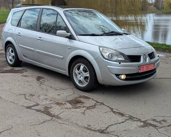 Сірий Рено Гранд Сценік, об'ємом двигуна 2 л та пробігом 220 тис. км за 5500 $, фото 1 на Automoto.ua