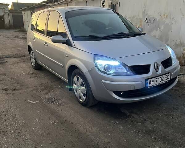 Серый Рено Гранд Сценик, объемом двигателя 1.46 л и пробегом 263 тыс. км за 6100 $, фото 1 на Automoto.ua