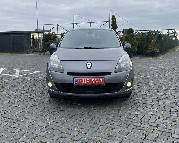 Серый Рено Гранд Сценик, объемом двигателя 1.5 л и пробегом 197 тыс. км за 7250 $, фото 1 на Automoto.ua