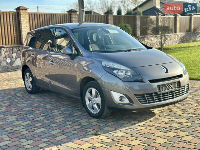 Серый Рено Гранд Сценик, объемом двигателя 1.5 л и пробегом 245 тыс. км за 6299 $, фото 1 на Automoto.ua