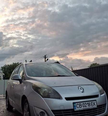 Серый Рено Гранд Сценик, объемом двигателя 1.46 л и пробегом 263 тыс. км за 6200 $, фото 1 на Automoto.ua