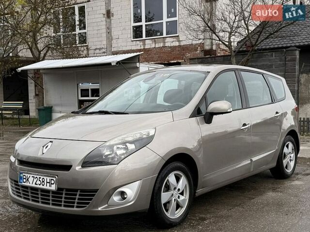 Серый Рено Гранд Сценик, объемом двигателя 1.9 л и пробегом 263 тыс. км за 6299 $, фото 1 на Automoto.ua