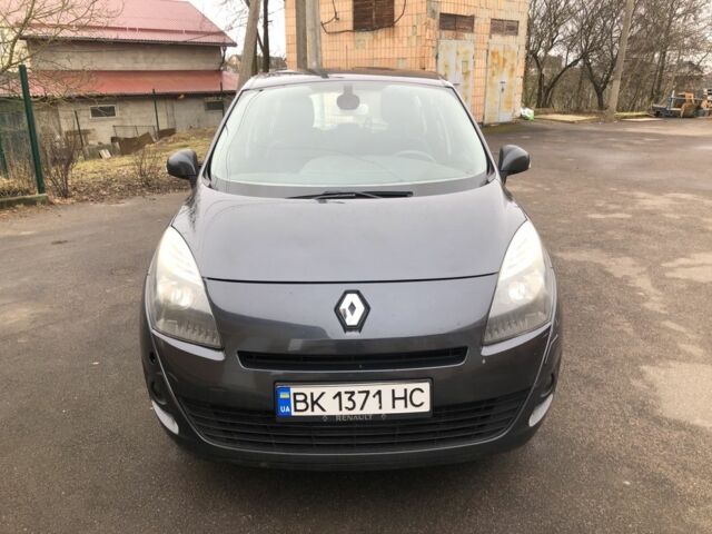 Сірий Рено Гранд Сценік, об'ємом двигуна 1.9 л та пробігом 300 тис. км за 5800 $, фото 1 на Automoto.ua