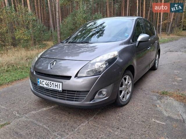 Серый Рено Гранд Сценик, объемом двигателя 1.46 л и пробегом 221 тыс. км за 6800 $, фото 1 на Automoto.ua