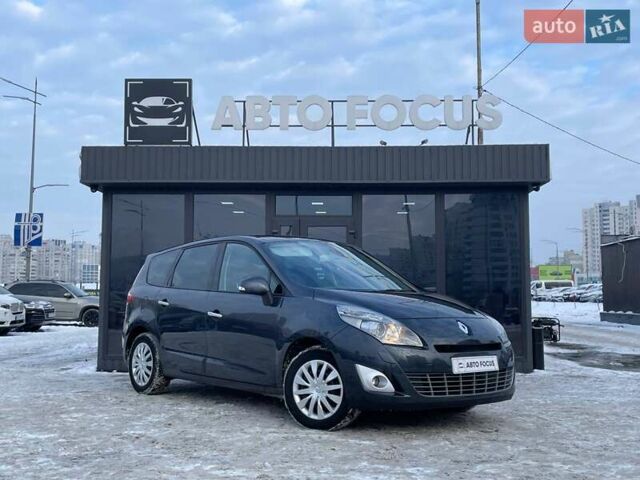 Серый Рено Гранд Сценик, объемом двигателя 2 л и пробегом 191 тыс. км за 9490 $, фото 1 на Automoto.ua