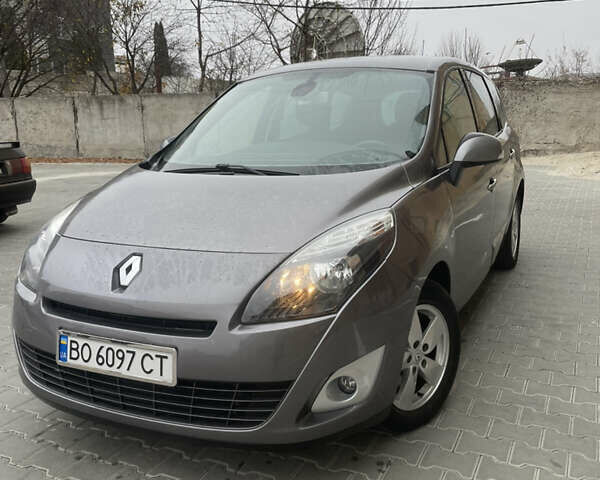 Серый Рено Гранд Сценик, объемом двигателя 1.5 л и пробегом 258 тыс. км за 7300 $, фото 1 на Automoto.ua