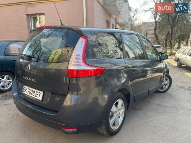 Сірий Рено Гранд Сценік, об'ємом двигуна 1.87 л та пробігом 295 тис. км за 7350 $, фото 1 на Automoto.ua