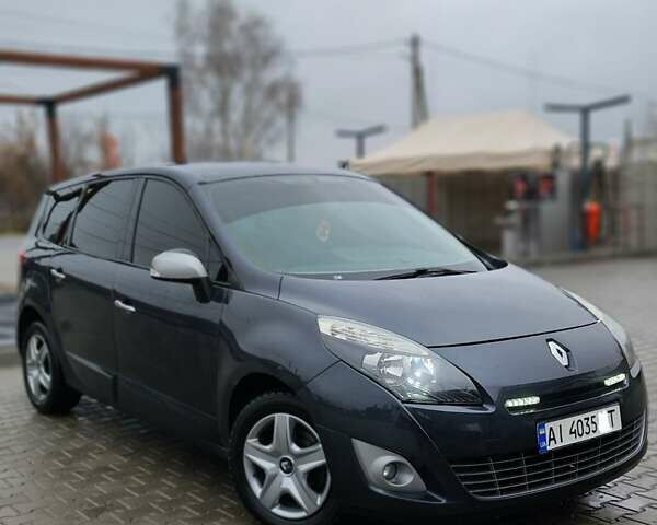 Серый Рено Гранд Сценик, объемом двигателя 1.5 л и пробегом 292 тыс. км за 6700 $, фото 1 на Automoto.ua