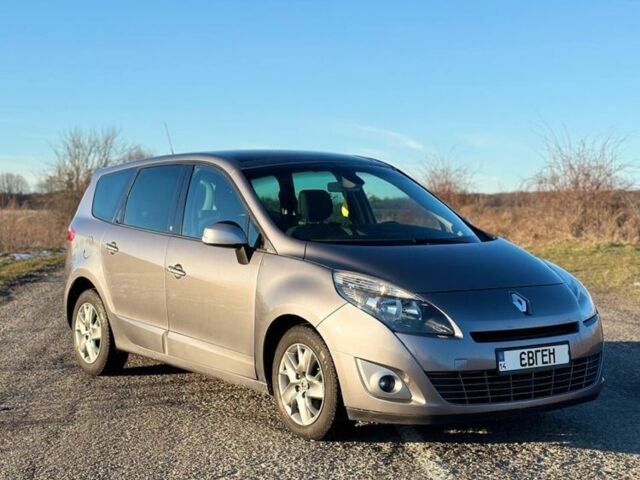 Серый Рено Гранд Сценик, объемом двигателя 1.5 л и пробегом 240 тыс. км за 7500 $, фото 1 на Automoto.ua