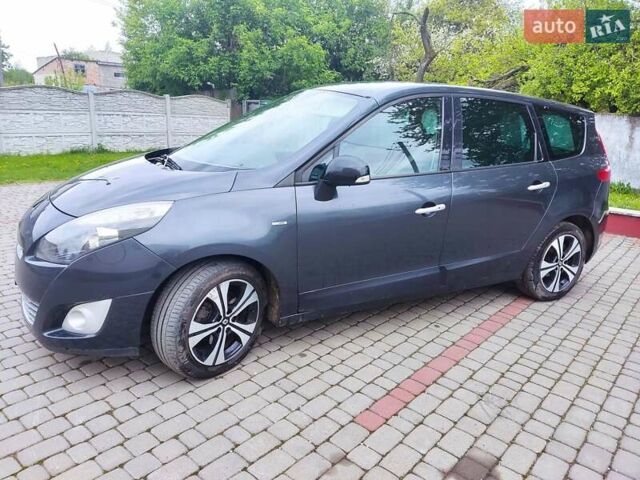 Серый Рено Гранд Сценик, объемом двигателя 1.6 л и пробегом 298 тыс. км за 7200 $, фото 1 на Automoto.ua