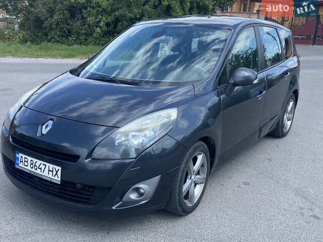Сірий Рено Гранд Сценік, об'ємом двигуна 1.5 л та пробігом 244 тис. км за 7900 $, фото 1 на Automoto.ua