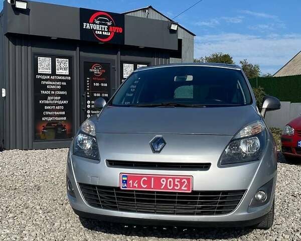 Рено Гранд Сценик 2011 в Днепре (Днепропетровске) на Automoto.ua Серый Рено Гранд Сценик, объемом двигателя 1.4 л и пробегом 177 тыс. км за 7400 $, фото 1 на Automoto.ua
