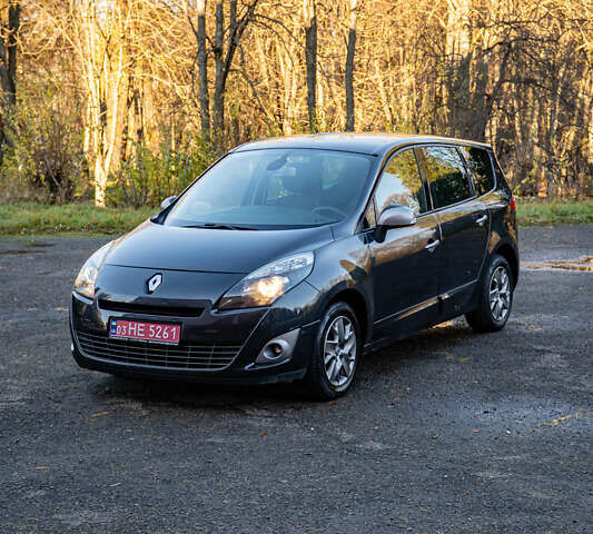 Серый Рено Гранд Сценик, объемом двигателя 1.6 л и пробегом 270 тыс. км за 7400 $, фото 1 на Automoto.ua