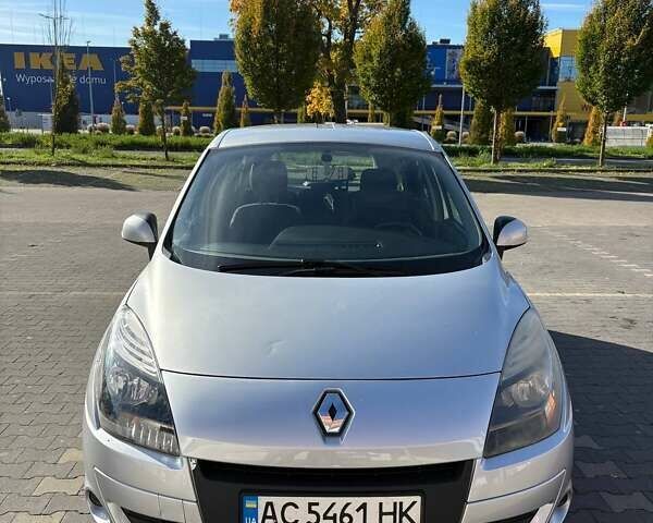 Рено Гранд Сценик 2011 в Ужгороде на Automoto.ua Серый Рено Гранд Сценик, объемом двигателя 1.46 л и пробегом 241 тыс. км за 6999 $, фото 1 на Automoto.ua