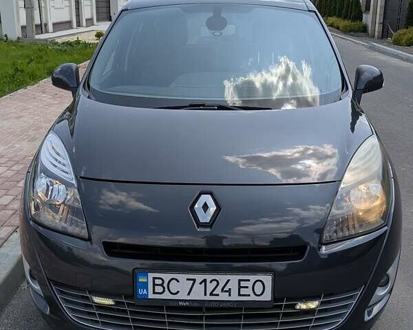 Сірий Рено Гранд Сценік, об'ємом двигуна 1.6 л та пробігом 269 тис. км за 6400 $, фото 1 на Automoto.ua