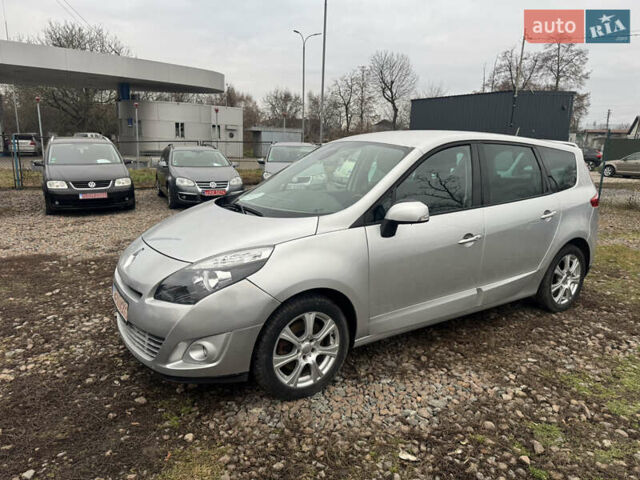 Серый Рено Гранд Сценик, объемом двигателя 2 л и пробегом 210 тыс. км за 6900 $, фото 1 на Automoto.ua