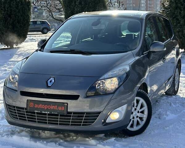 Серый Рено Гранд Сценик, объемом двигателя 1.5 л и пробегом 211 тыс. км за 8300 $, фото 1 на Automoto.ua