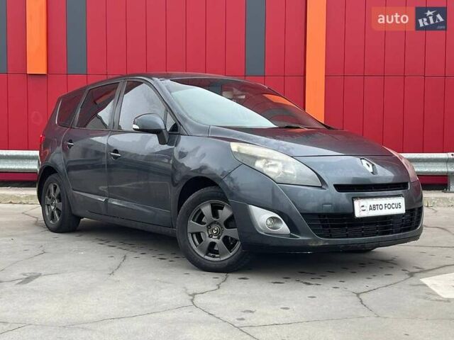 Серый Рено Гранд Сценик, объемом двигателя 1.46 л и пробегом 278 тыс. км за 8490 $, фото 1 на Automoto.ua