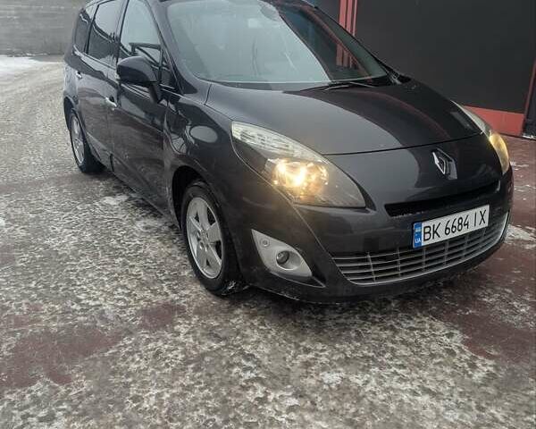 Сірий Рено Гранд Сценік, об'ємом двигуна 1.46 л та пробігом 239 тис. км за 7600 $, фото 1 на Automoto.ua