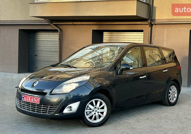 Сірий Рено Гранд Сценік, об'ємом двигуна 1.5 л та пробігом 262 тис. км за 6999 $, фото 1 на Automoto.ua