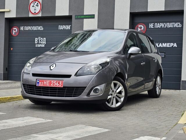Серый Рено Гранд Сценик, объемом двигателя 1.6 л и пробегом 237 тыс. км за 8200 $, фото 1 на Automoto.ua